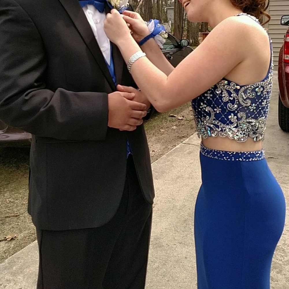 Prom Dress - Picture 2 of 3